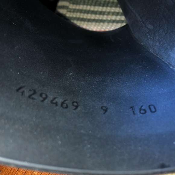 Gucci Men’s Web Rubber Slides - Picture 4 of 6